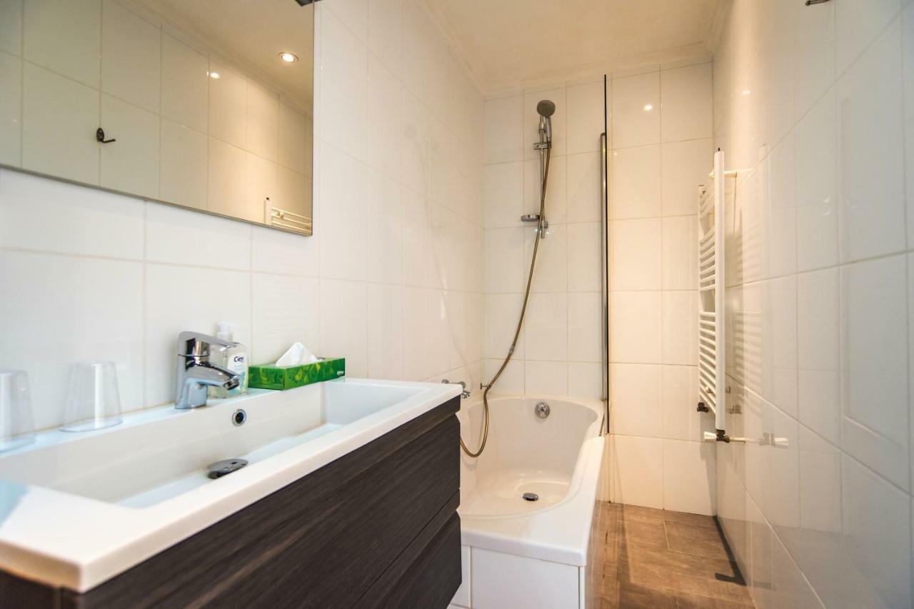 The Blue Stairs Bed & Breakfast Amsterdam Bagian luar foto