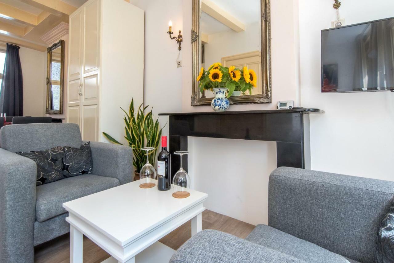 The Blue Stairs Bed & Breakfast Amsterdam Bagian luar foto
